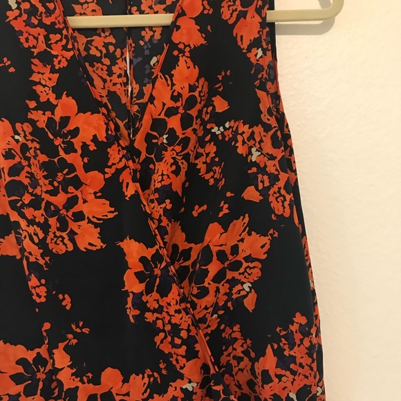 Devlin Sleeveless Polyester Blouse Size S Wrap Style Front, Open Back - Picture 4 of 6